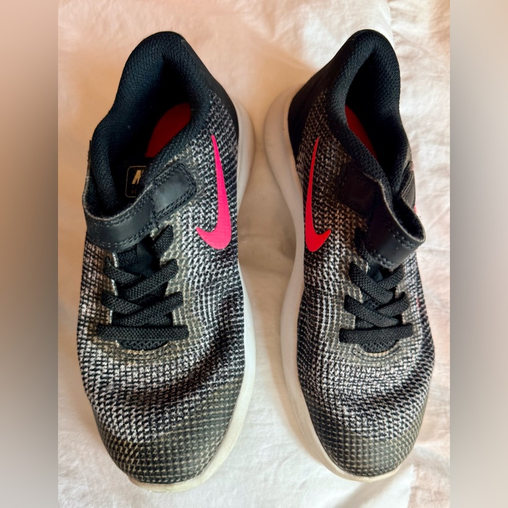 Nike Girls Flex RN Running Shoes